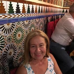 Meet your Posher, Lina